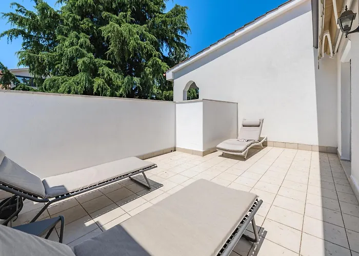 Villa In Near Brijuni Islands *