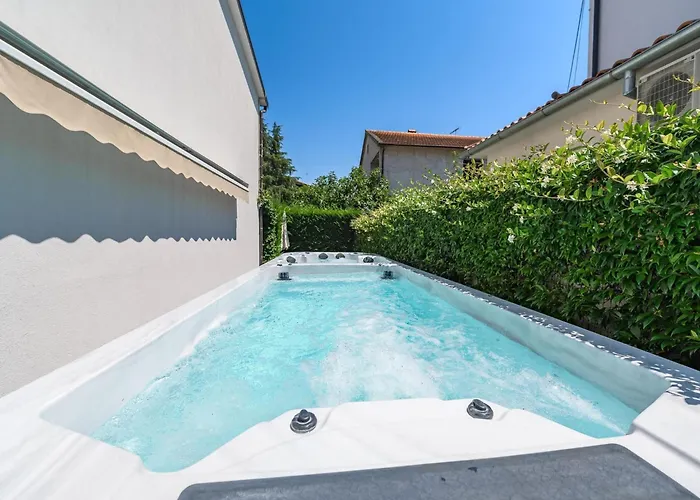 Villa In Near Brijuni Islands Porec