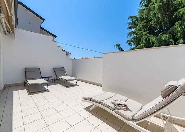 Villa In Near Brijuni Islands *