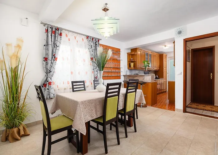 Villa In Near Brijuni Islands *