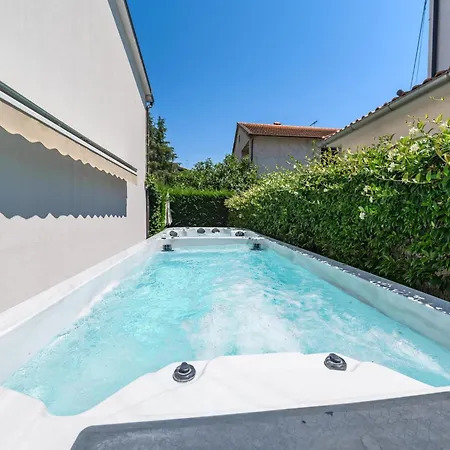 Villa In Near Brijuni Islands Porec