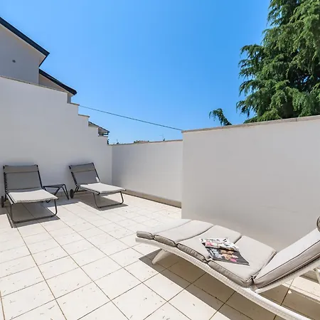 Villa In Near Brijuni Islands *