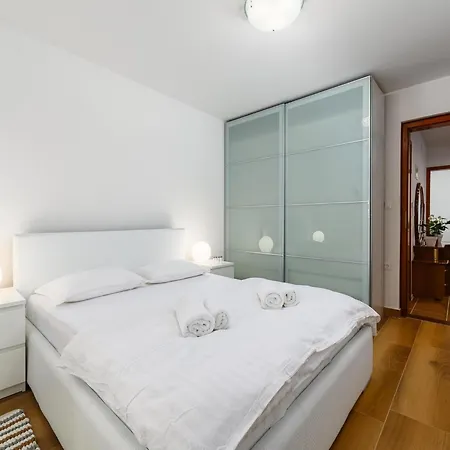 Vila In Near Brijuni Islands Porec